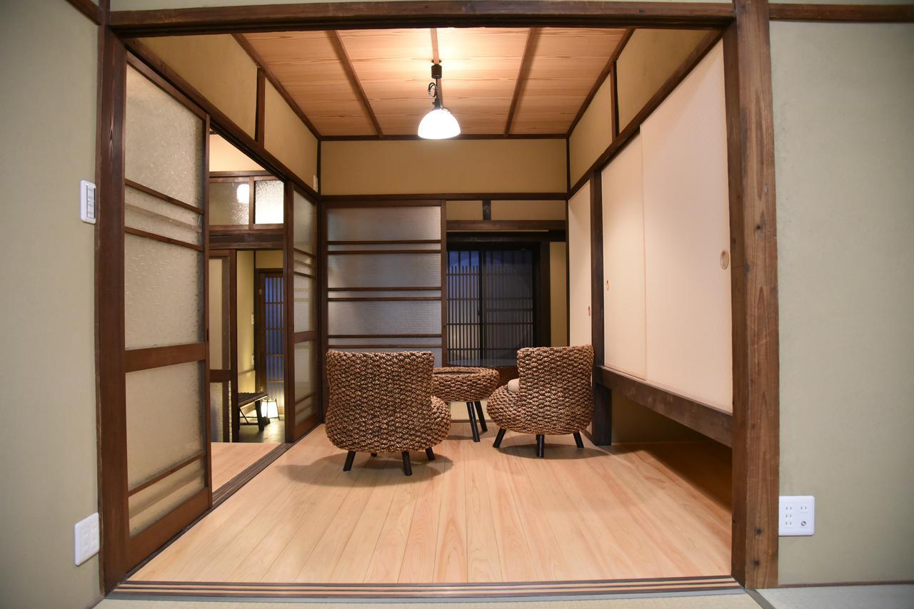 Chika Rakuen